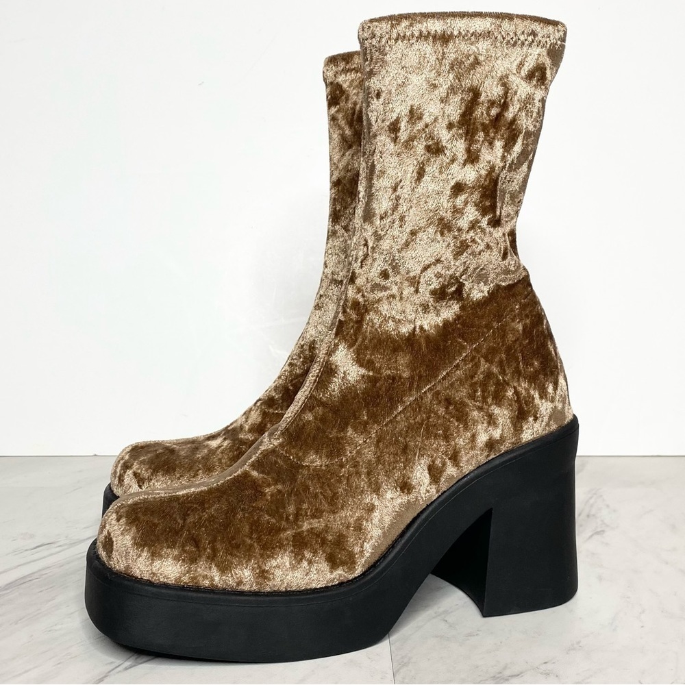 New! Steve Madden Klayton Velvet Square Toe Heeled Boot 6M